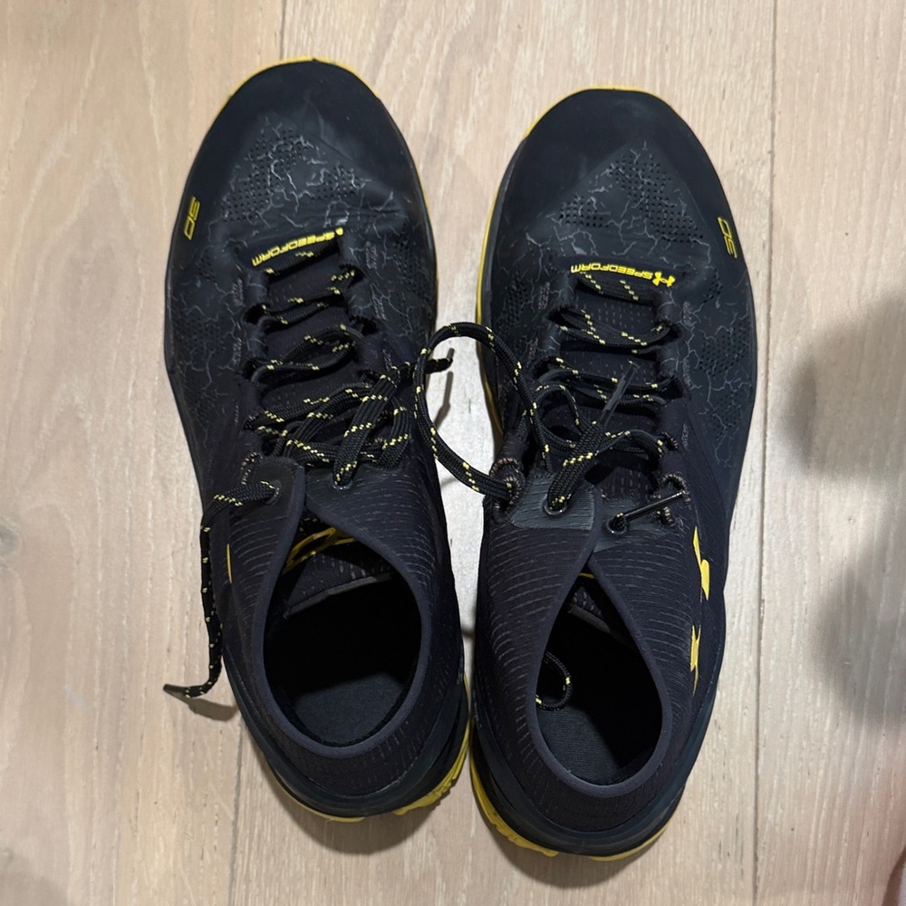 Under Armour Curry 2  - Size 12